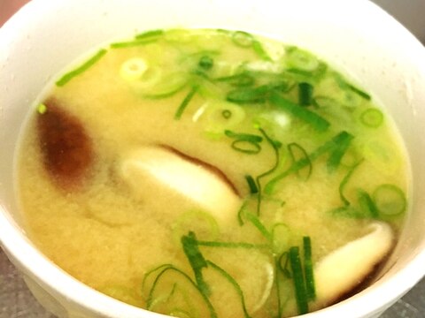 ʚ♡ɞ椎茸&豆腐の味噌汁ʚ♡ɞ
